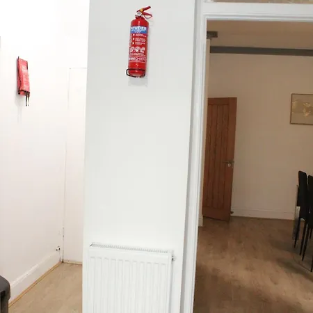 Trade Crew House - 4br Sleeps 11, M606 Access Сasa de vacaciones *