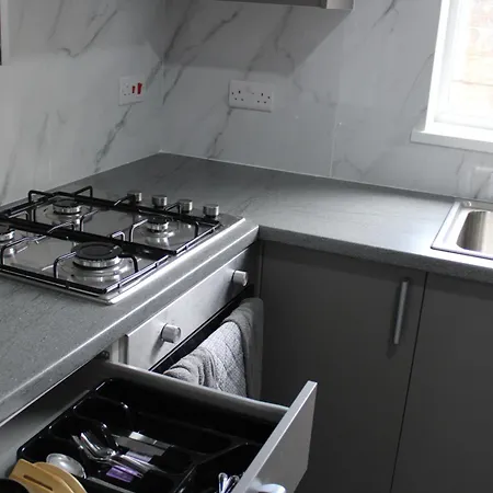 Trade Crew House - 4br Sleeps 11, M606 Access Сasa de vacaciones