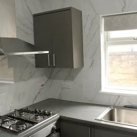 Trade Crew House - 4br Sleeps 11, M606 Access Сasa de vacaciones *