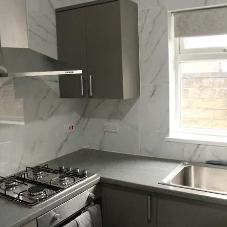 Сasa de vacaciones Trade Crew House - 4br Sleeps 11, M606 Access