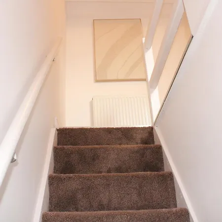 Сasa de vacaciones Trade Crew House - 4br Sleeps 11, M606 Access